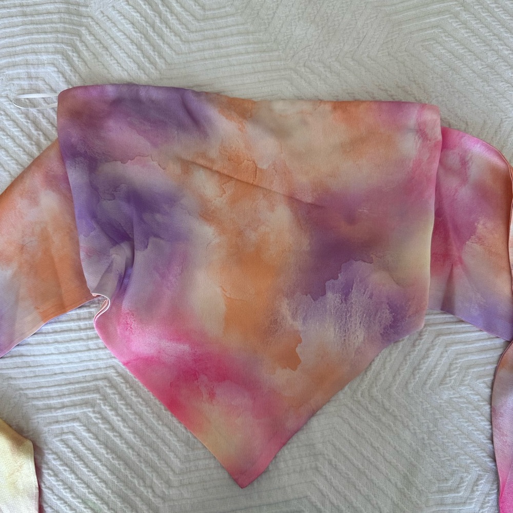 Superdown scarf top